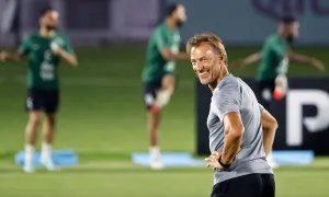 Tân HLV Arab Saudi tránh sai lầm của Roberto Mancini