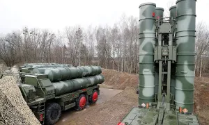 Ukraine tuyên bố tập kích tổ hợp S-400 tại Kursk