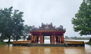 Vùng ven sông ở Thừa Thiên Huế mênh mông nước Vùng ven sông ở Thừa Thiên Huế mênh mông nước