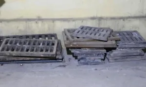 Ba người 'phá' đường ở Nghệ An Ba người 'phá' đường ở Nghệ An