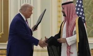 Mỹ - Arab Saudi ký thỏa thuận vũ khí 142 tỷ USD