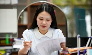 Bộ Chính trị yêu cầu sớm chi trả chế độ cho người nghỉ việc do sắp xếp bộ máy Bộ Chính trị yêu cầu sớm chi trả chế độ cho người nghỉ việc do sắp xếp bộ máy