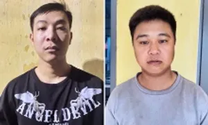 Hai người 'rửa tiền' cho nhóm lừa đảo qua mạng bị bắt Hai người 'rửa tiền' cho nhóm lừa đảo qua mạng bị bắt