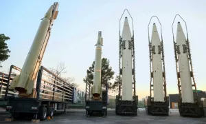 Quan chức Iran phủ nhận 'kho tên lửa đang cạn dần'