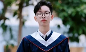 Giành ngôi thủ khoa chuyên Lam Sơn với hai điểm 10