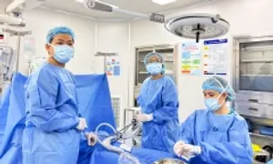 Khám sức khỏe định kỳ bất ngờ phát hiện u buồng trứng