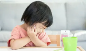 Trẻ bị bạn mắc quai bị cắn có lây nhiễm bệnh?