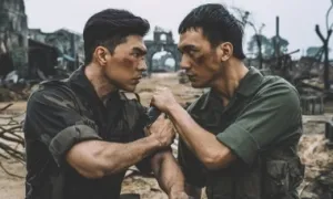 'Mưa đỏ' vượt 500 tỷ đồng doanh thu