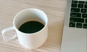 5 thói quen buổi sáng khiến huyết áp tăng vọt