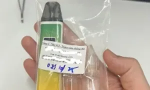 Thiếu niên 15 tuổi tổn thương não vì thuốc lá điện tử trộn ma túy Thiếu niên 15 tuổi tổn thương não vì thuốc lá điện tử trộn ma túy