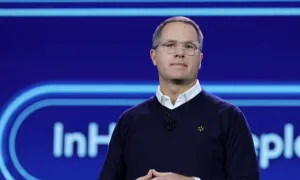 Nghịch lý CEO nghỉ việc, nhân viên bám trụ